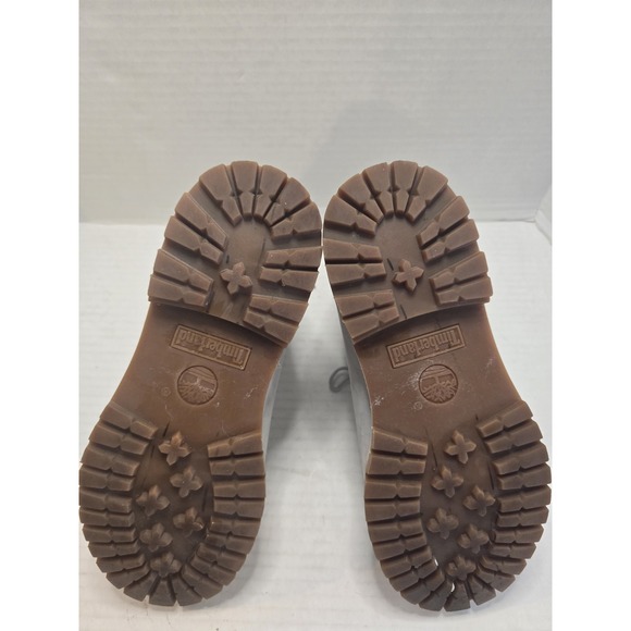 Women Timberland Boots - Picture 8 of 9
